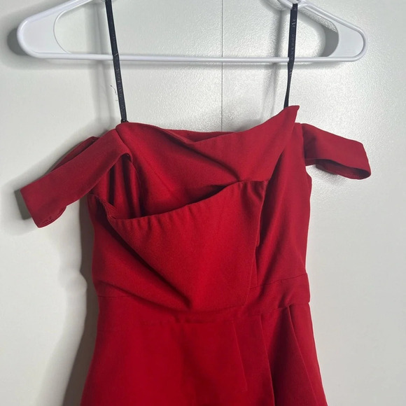 Black Halo Eve- La Reina Gown red dress - off shoulder- size 0 - RTR - Picture 9 of 10